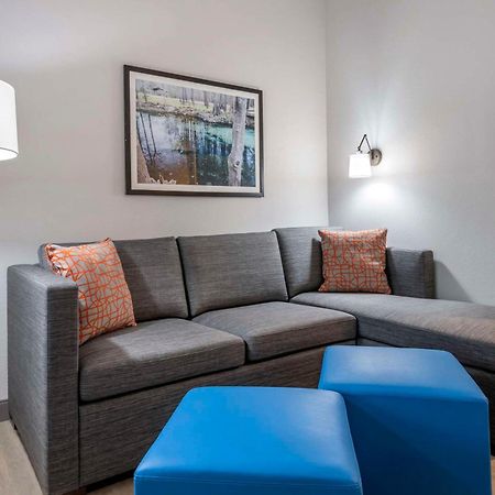 Comfort Suites Gainesville Near University מראה חיצוני תמונה
