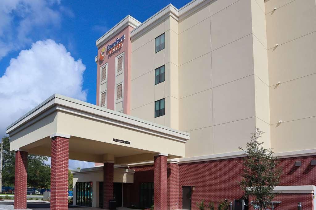 Comfort Suites Gainesville Near University מראה חיצוני תמונה