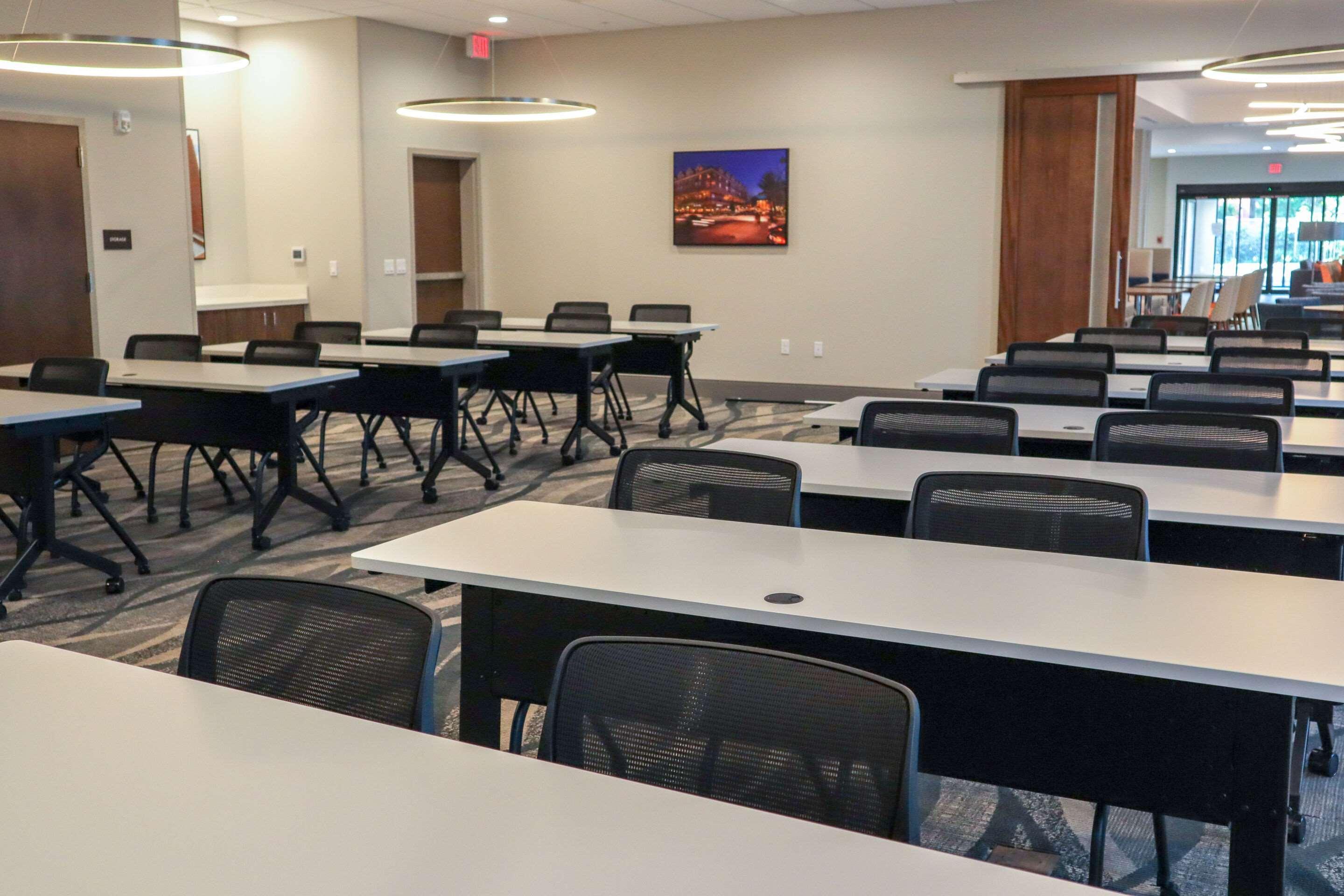 Comfort Suites Gainesville Near University מראה חיצוני תמונה