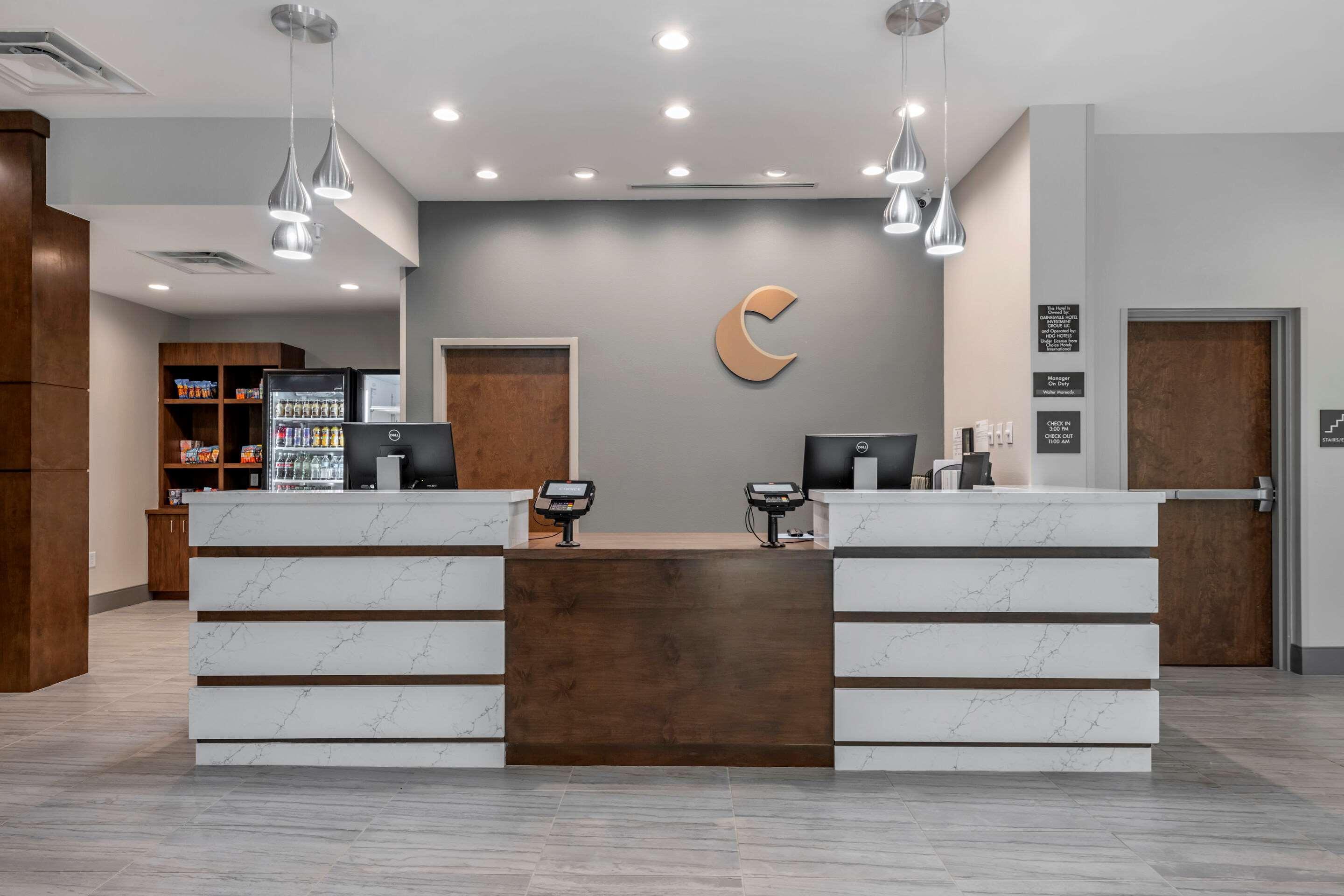 Comfort Suites Gainesville Near University מראה חיצוני תמונה