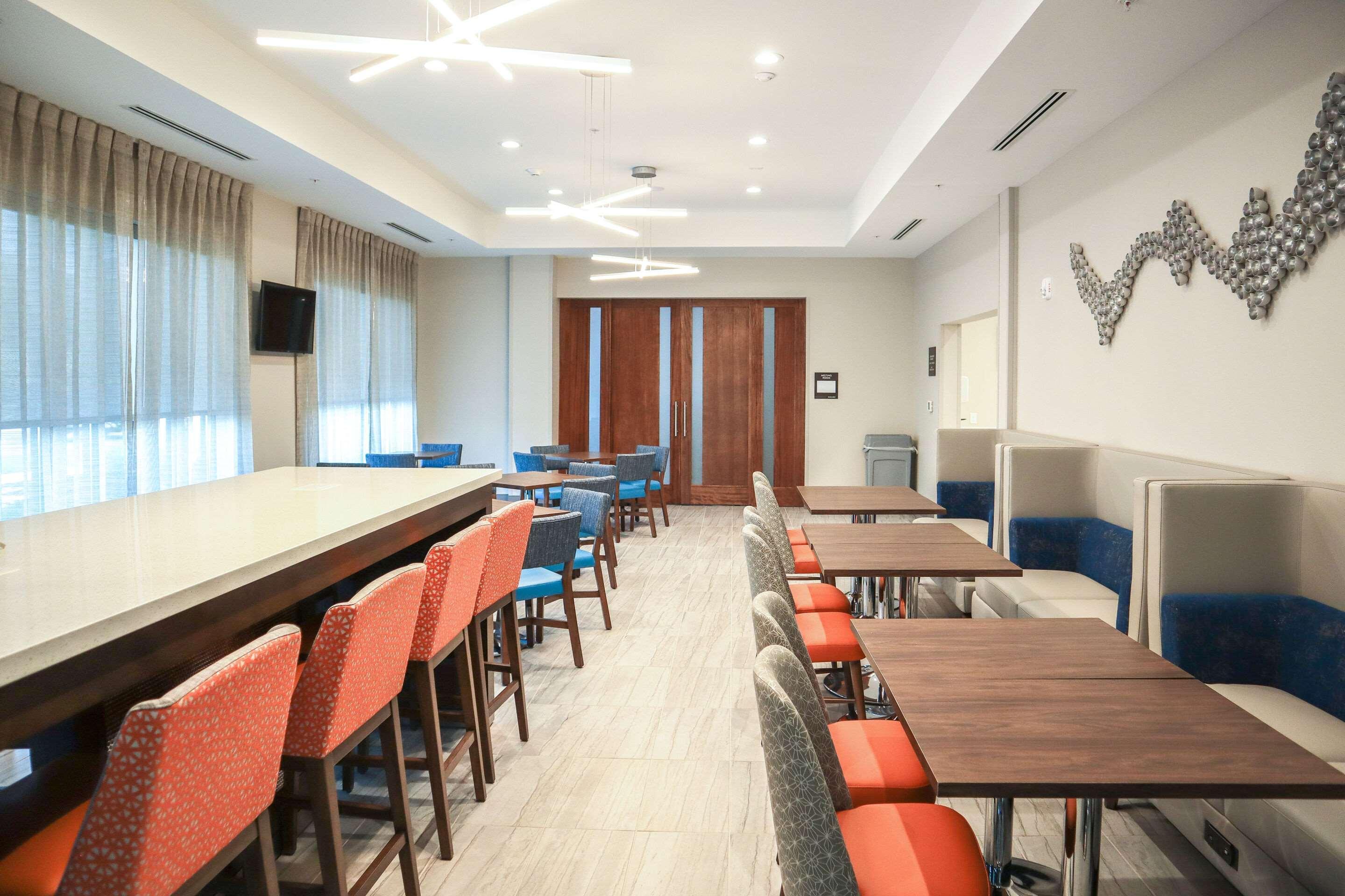 Comfort Suites Gainesville Near University מראה חיצוני תמונה