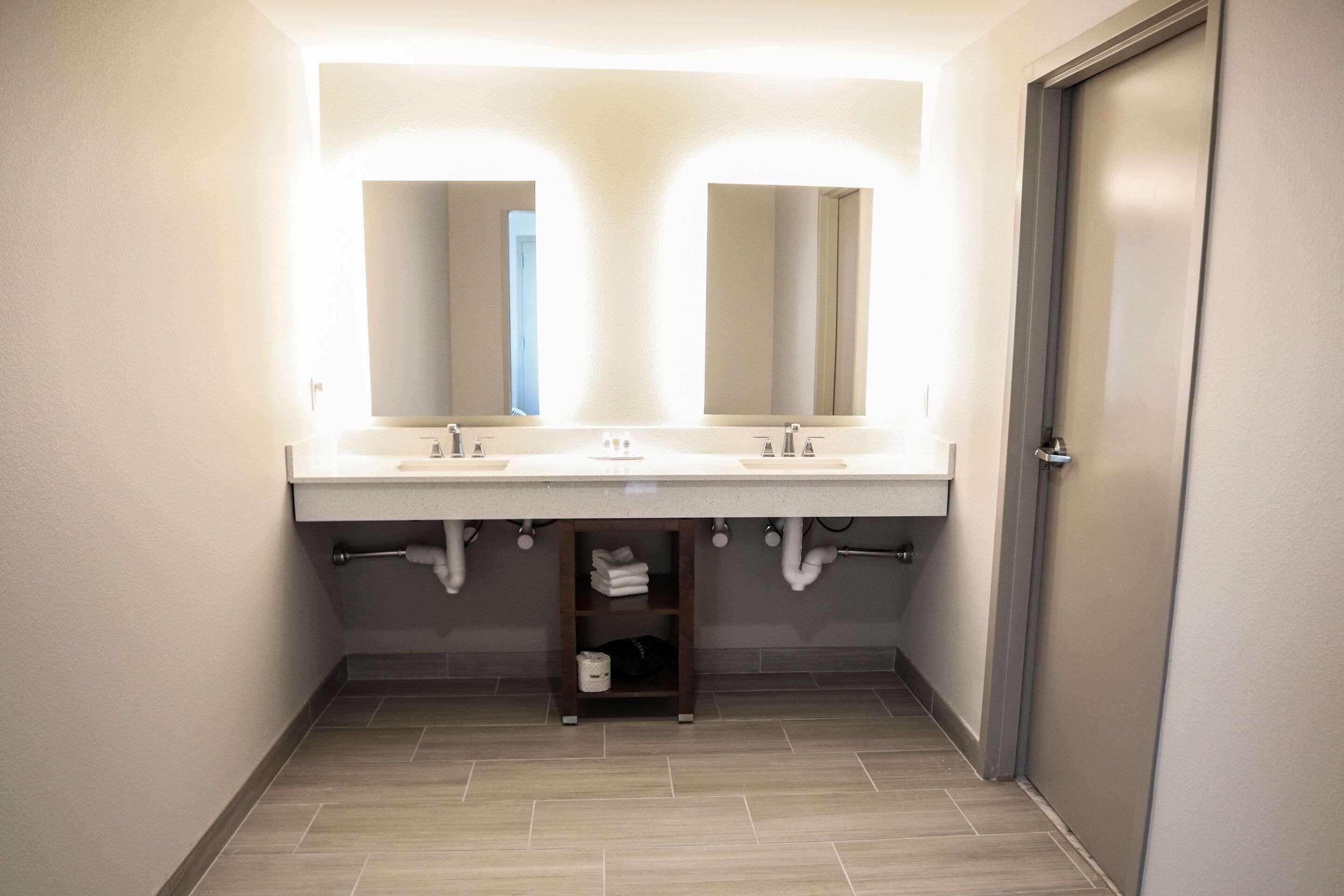 Comfort Suites Gainesville Near University מראה חיצוני תמונה