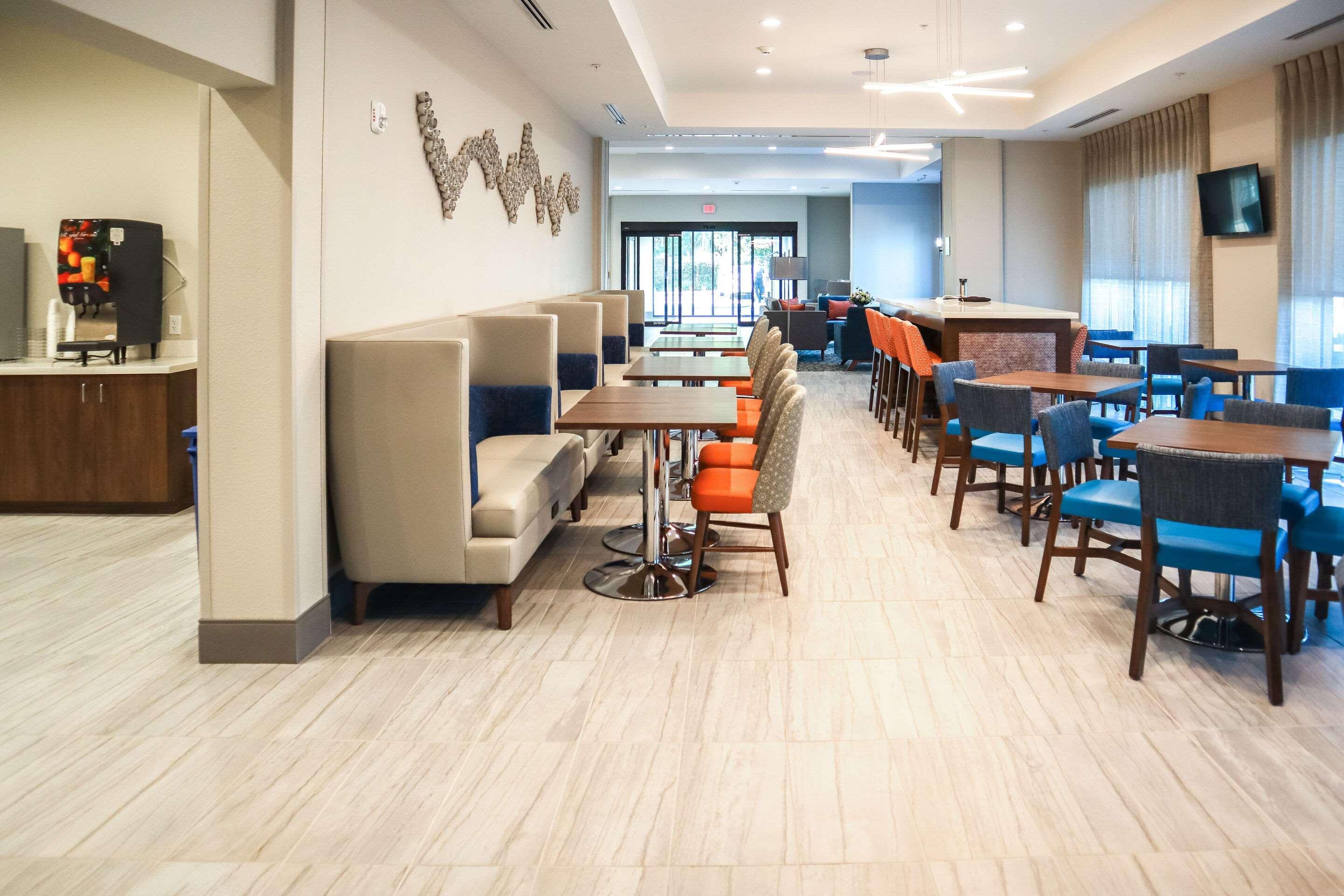 Comfort Suites Gainesville Near University מראה חיצוני תמונה