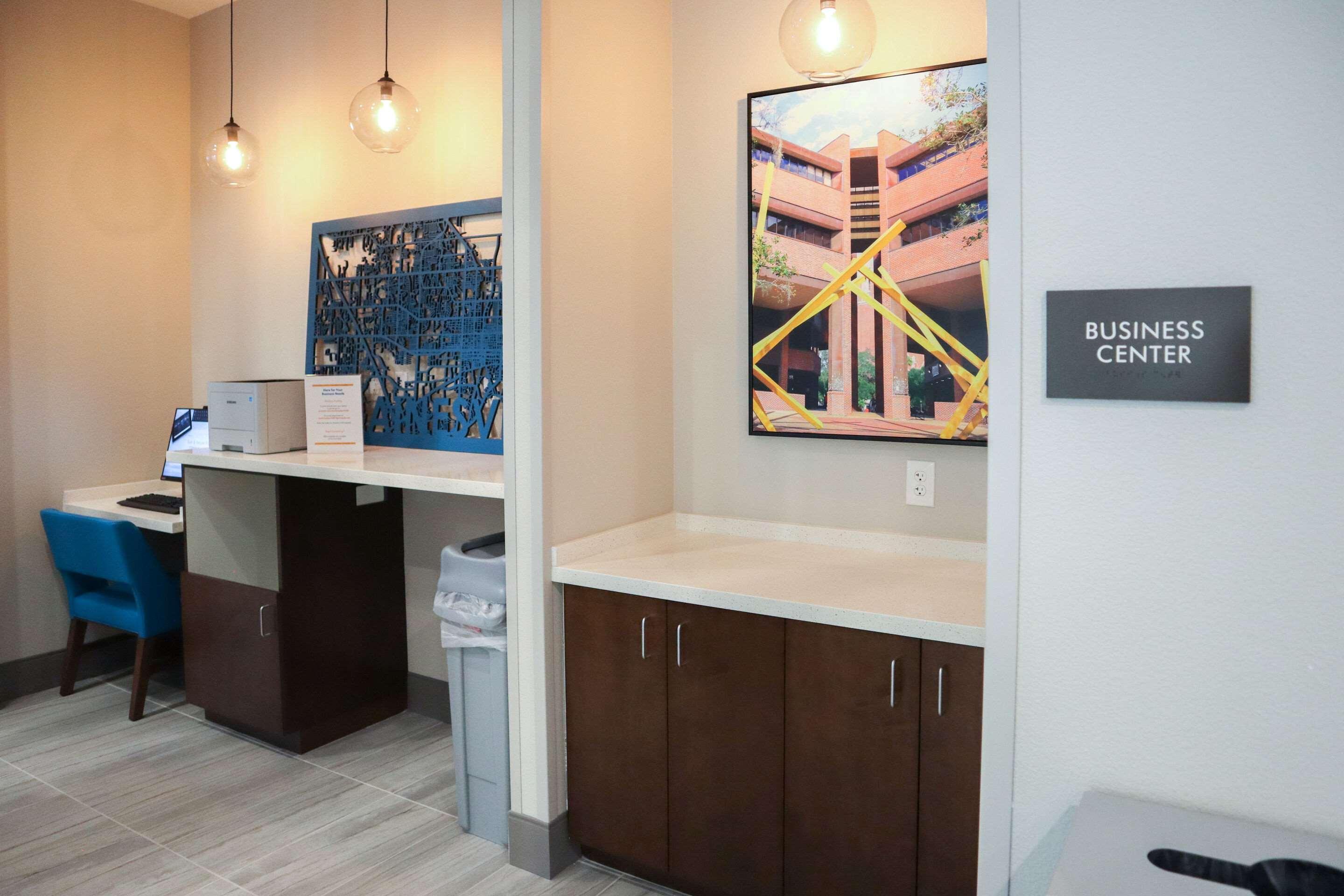 Comfort Suites Gainesville Near University מראה חיצוני תמונה